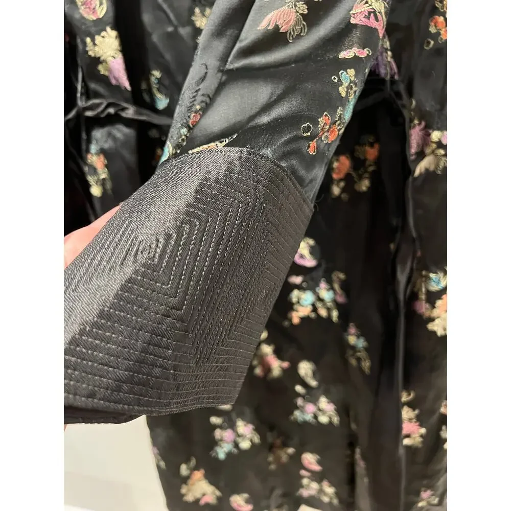 Vintage Japanese Black Floral Satin Robe Quilted Collar & Wrists Large JL